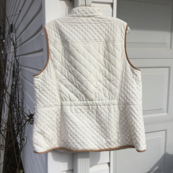 NWT Talbots Cute Quilted Cream Tan Trim Zip Vest - Picture 4 of 5